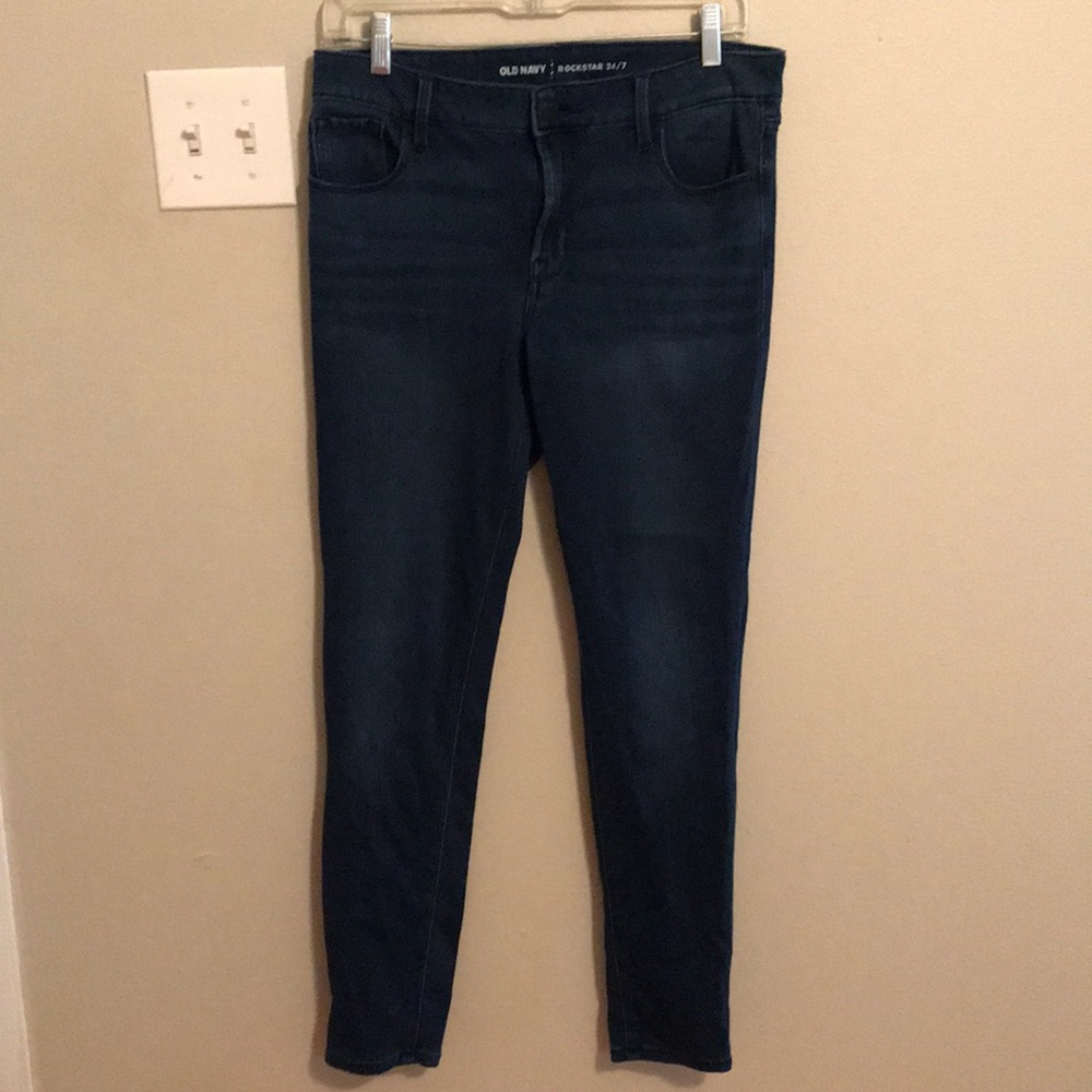 Old Navy Rockstar 24/7 Super Skinny Jeans